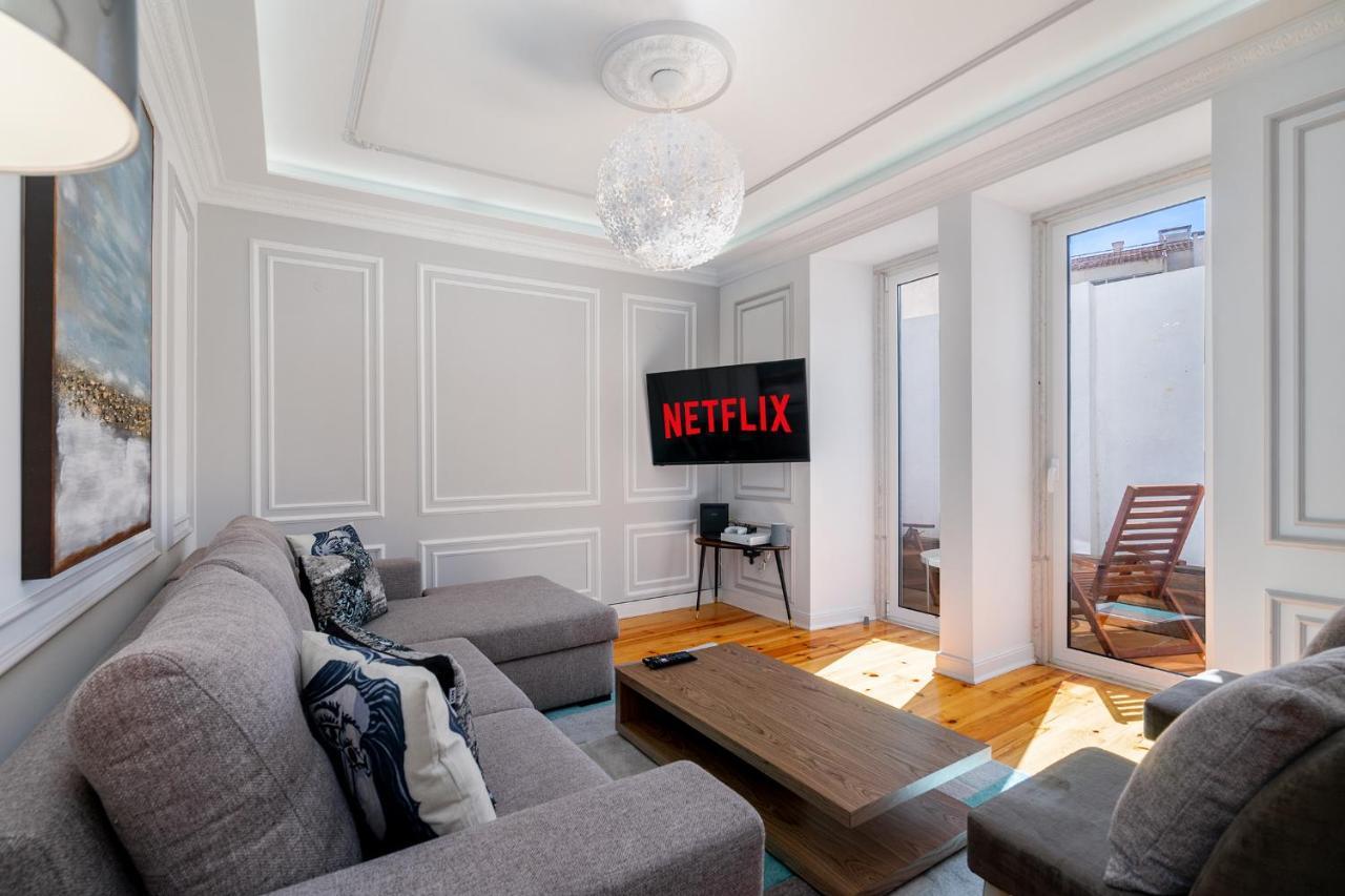 Whome | Great Location & Large Family Apartment W/Patio Lissabon Buitenkant foto