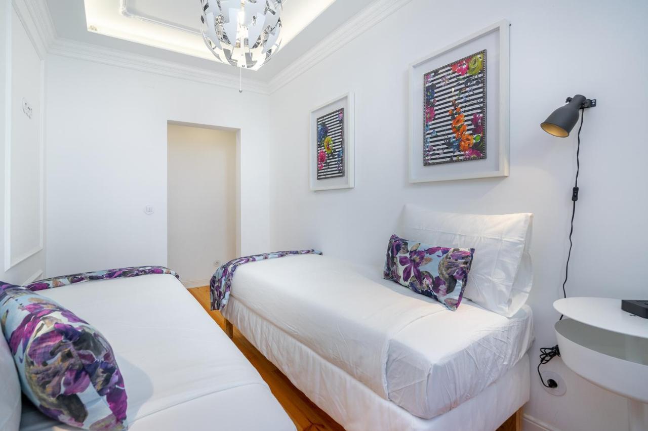 Whome | Great Location & Large Family Apartment W/Patio Lissabon Buitenkant foto